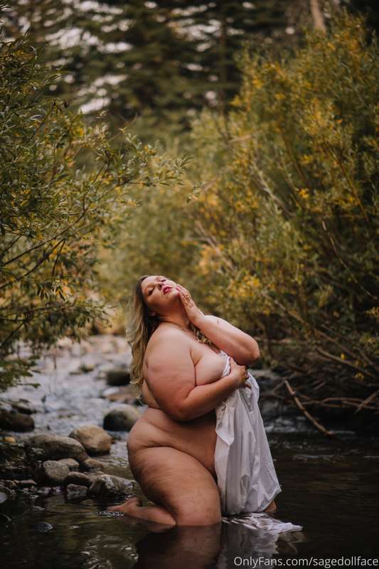 Being immersed in nature is such a happy place!
