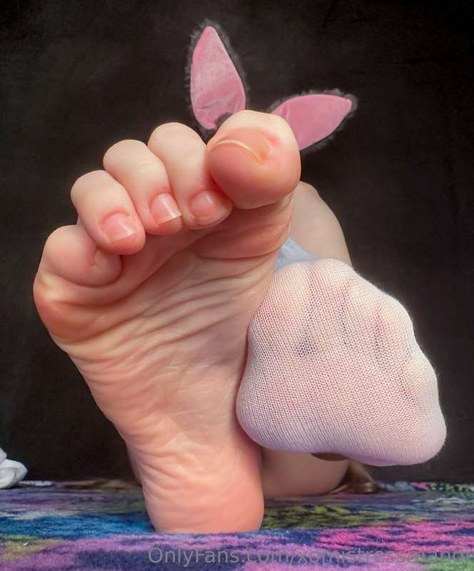 Scroll through and enjoy some close ups of me taking these s.. 10