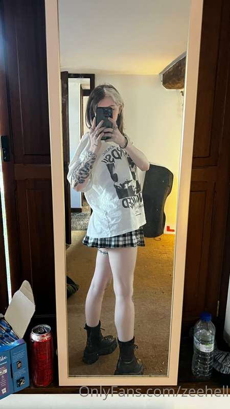Zeehell - Onlyfans - 10 Aug, 2022