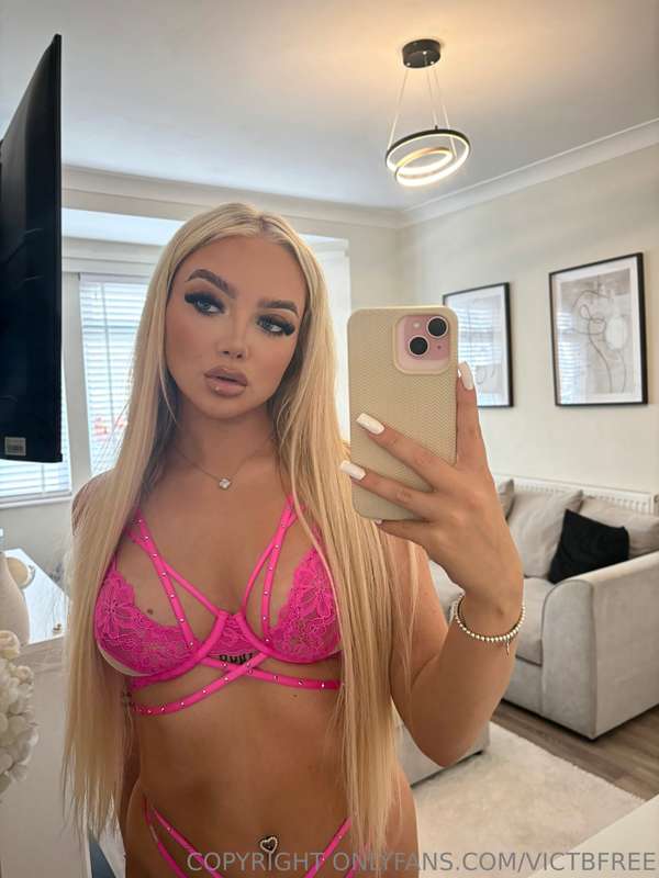 do you like me in pink? 