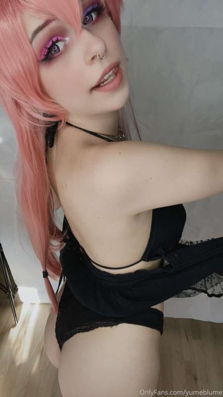Its sooooo hot outside omq i cant handle it 
Are u cool with..