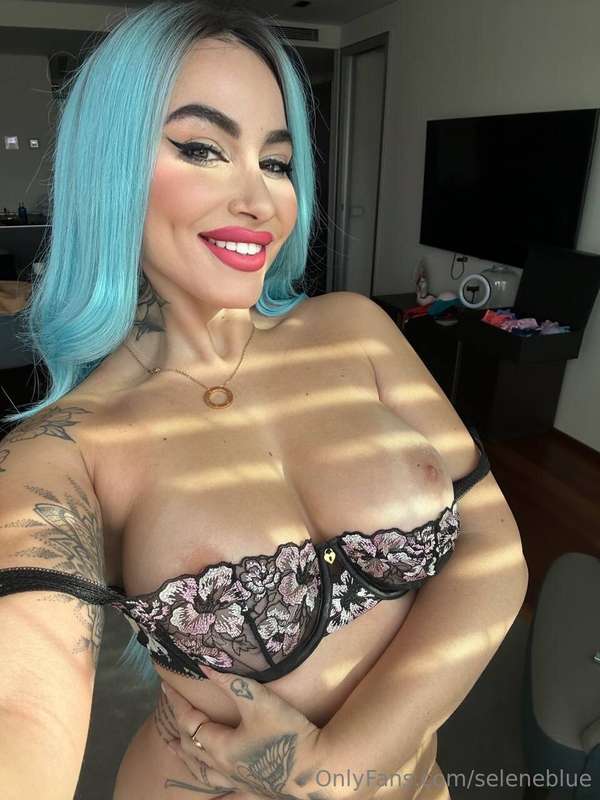I love impressing my fans .. what do you LOVE the most about..