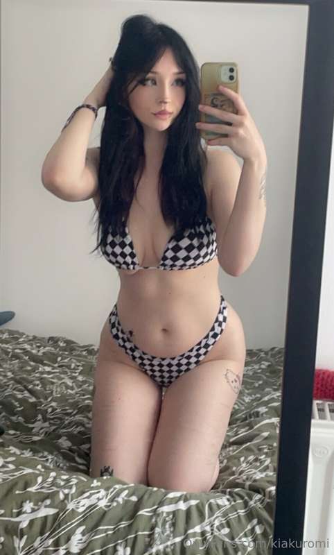 Like my bikini? 7