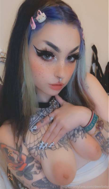 I was gonna upload this set tomorrow but I look way to cute .. 2
