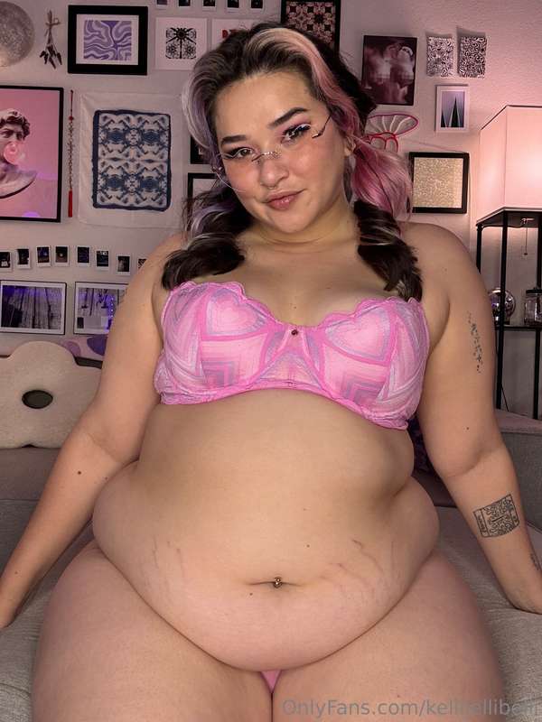 I love how I can just scoop up my belly and feel its soft he..