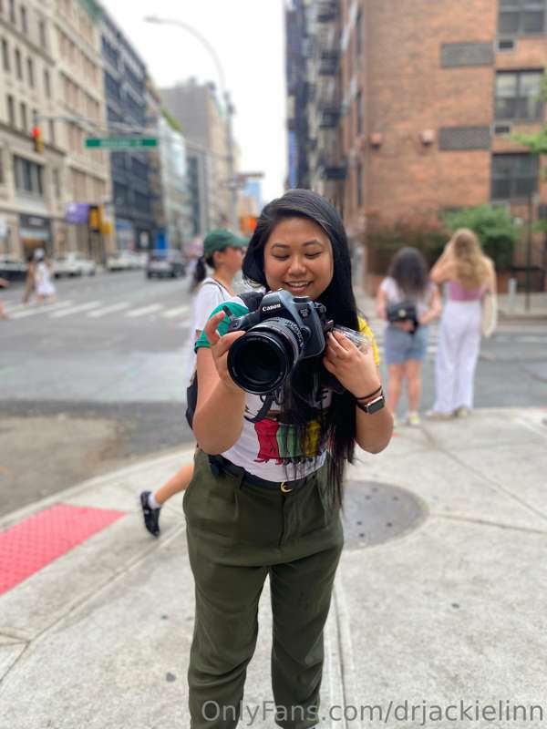 I love capturing memories just as much as I love being in fr..