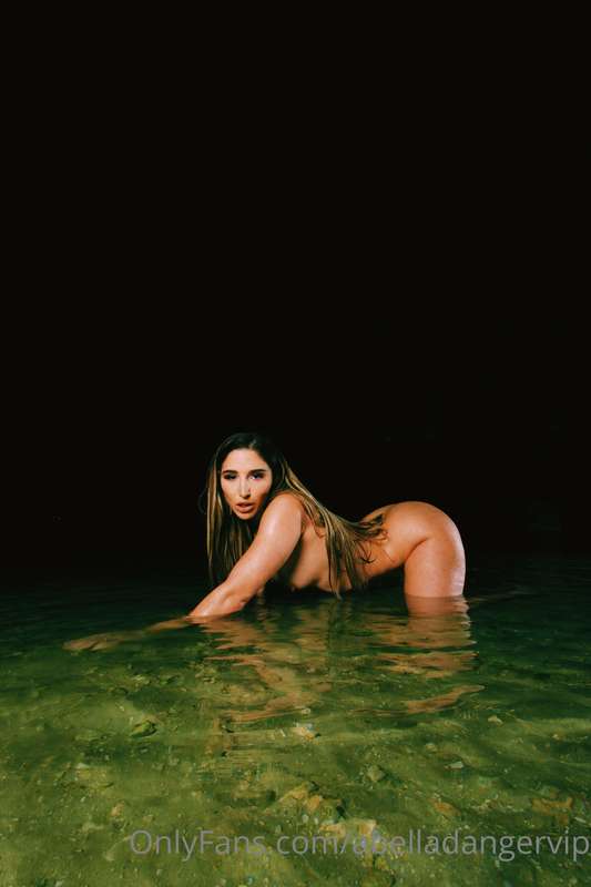 I like being wet 👅