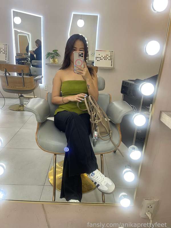 Anikaprettyfeet_ - Fansly - 2025-06-28T07:28:10