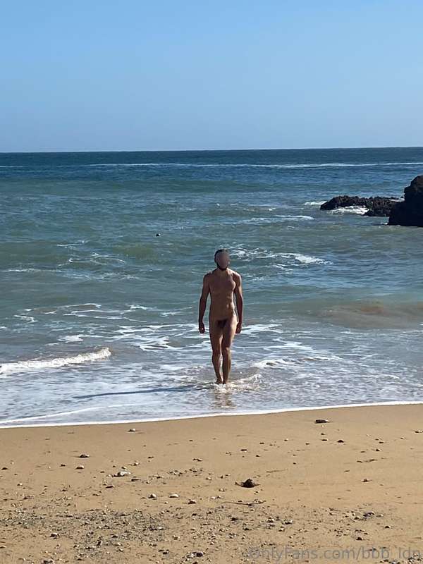 Exploring the naked beach... and wishing somebody had been h.. 6