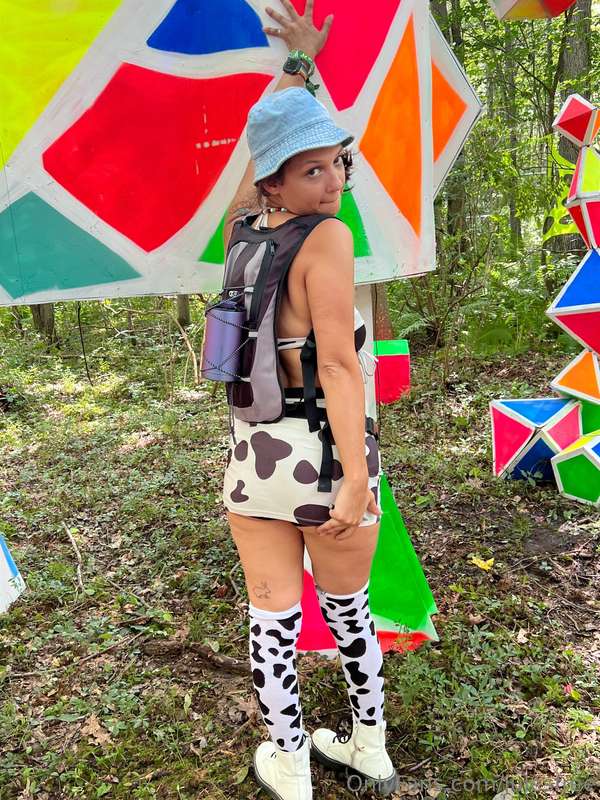 yall im going to EF in 3 weeks! i’m gonna need the extra fun..
