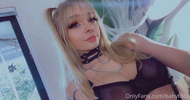 More Misa noodies 🖤🖤🍎 30
