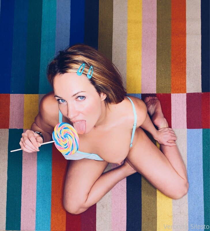 Veronicasilesto - Onlyfans - 02 Jan, 2021