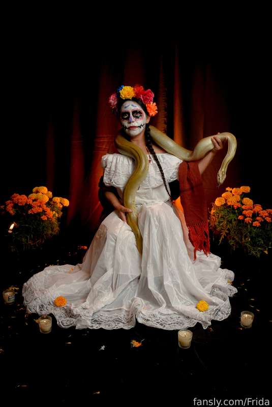 Frida - Fansly - 03 Nov, 2021 3