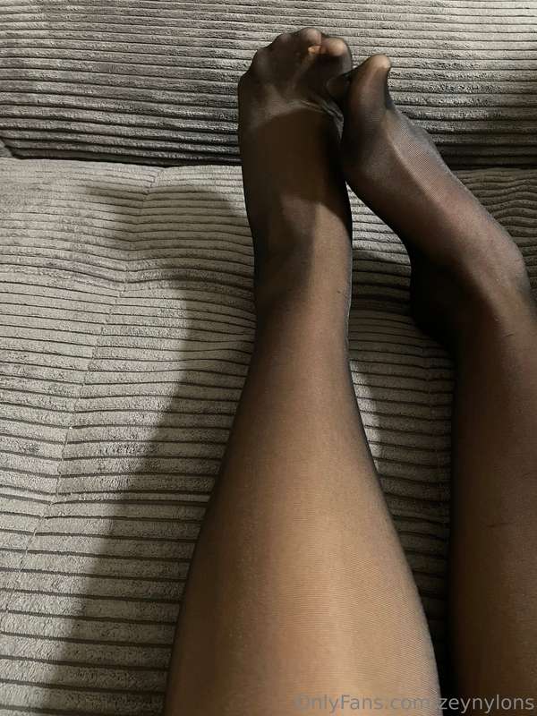 Zeynylons - Onlyfans - 24 Feb, 2025
