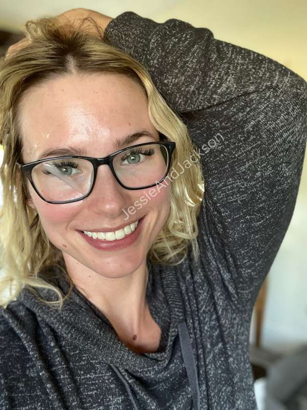 This is what glasses are for, right?! 😛😈💦 1