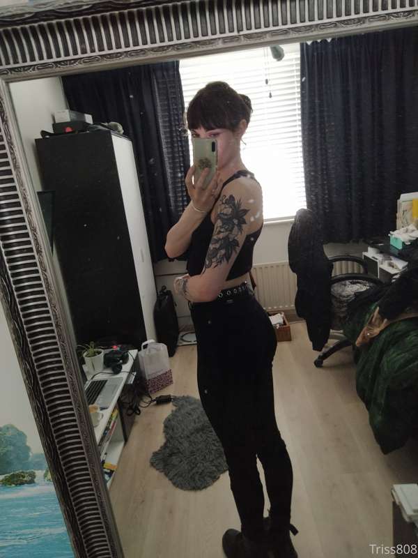 Hi everyone :) 

Wanted to try something a bit different for.. 25