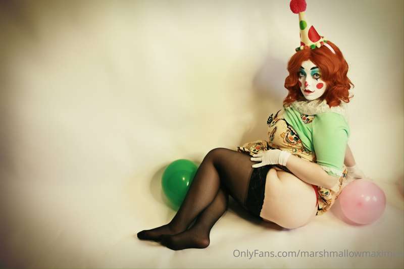 Retro Clown set (Part 1)
Ohhhh how fun it is to clown around.. 18