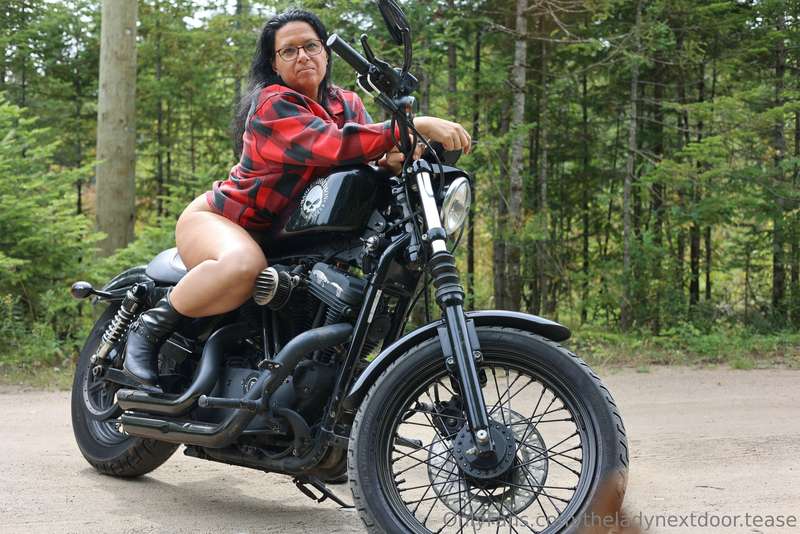 Tu viens faire un tour avec moi 😏 You come for a ride with m..