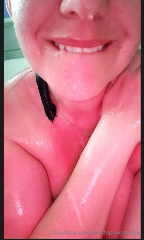 Rosy ass cheeks and bueautiful lips ....