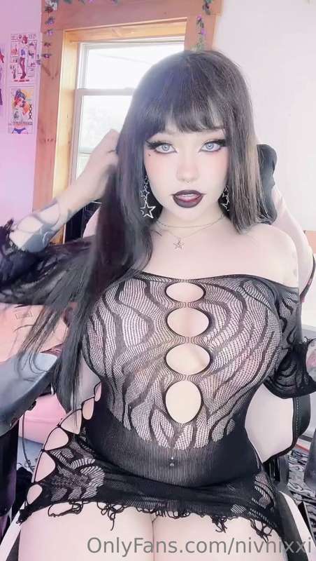 Just sent a HEAP of rebill freebies over to my VIP CLUB! 🖤

..