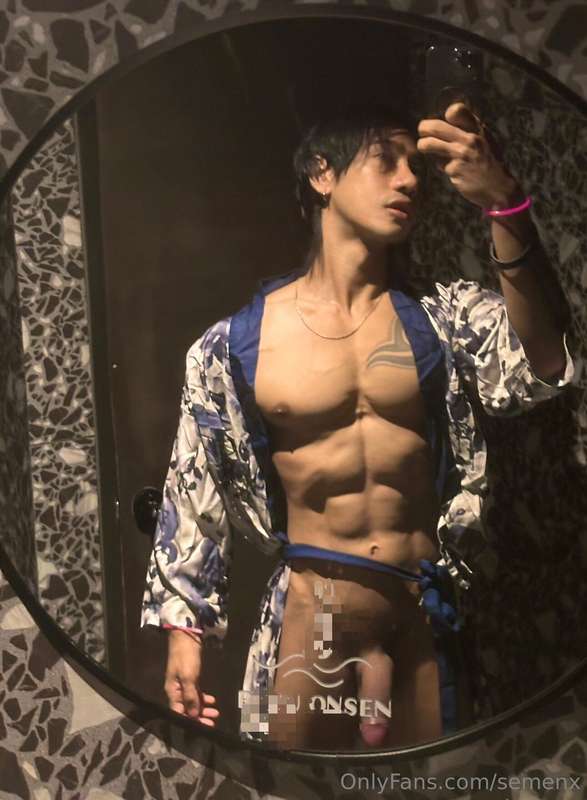 Come relax and suck my dick at the onsen.👅💦💦 7