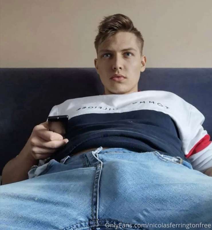 Coming over for Netflix and Chill? 😜
Are you already on my m..