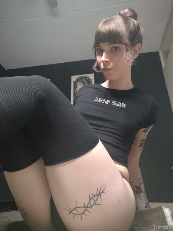 Hi everyone :3 

Hope you're all doing good! ❤️
For today I .. 21