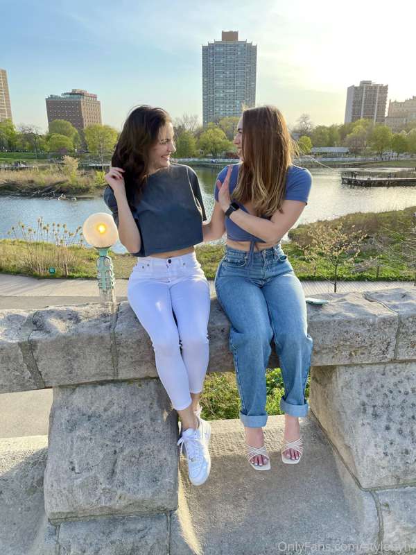 Got to see @rebecca_aviatrix this weekend 😘 her page is one .. 1