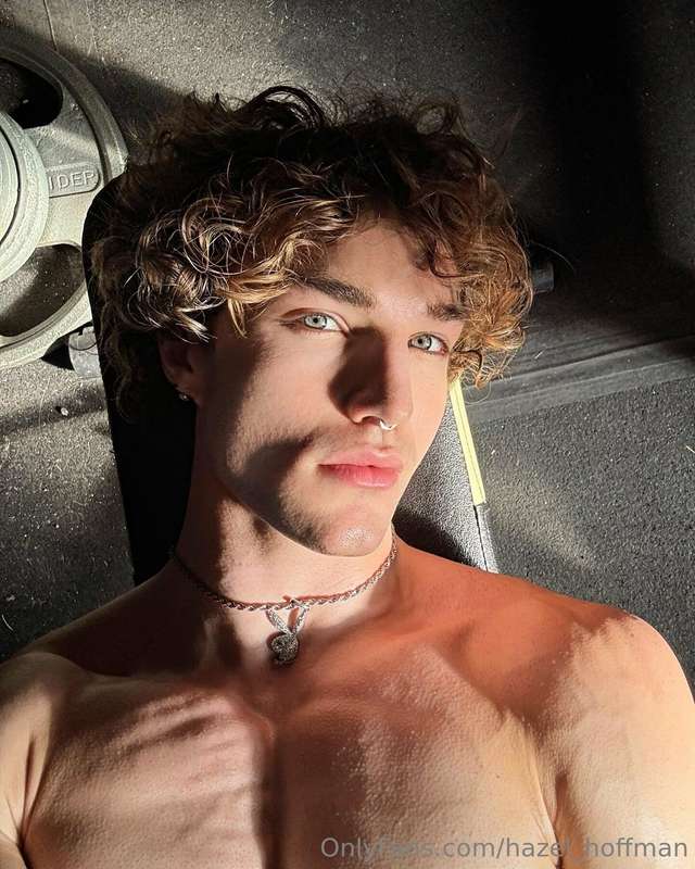 Touch me 😜 4