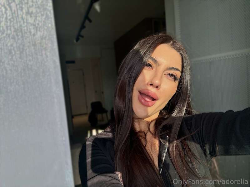 I love catching moments like these — when the sunlight glide..