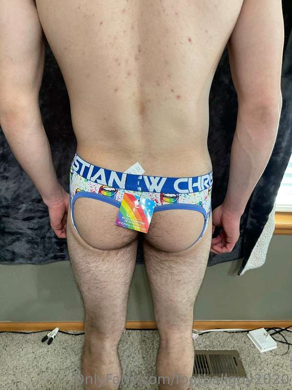 There is no back to these undies! LOL! 5