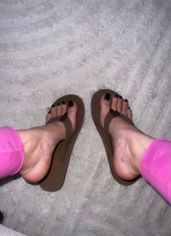Can’t wait to get my toe prints in these new rainbows asap 🥵 2