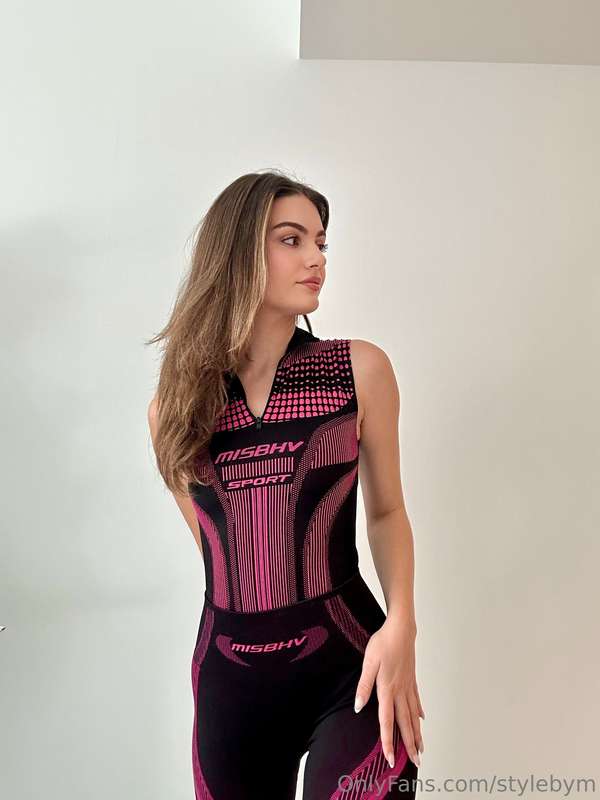 Tying out some new active wear...what do you think of my spo.. 1