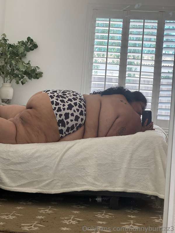 Hehehe love love love loveeeee mirrors in the bedroom 🤭🥰 1