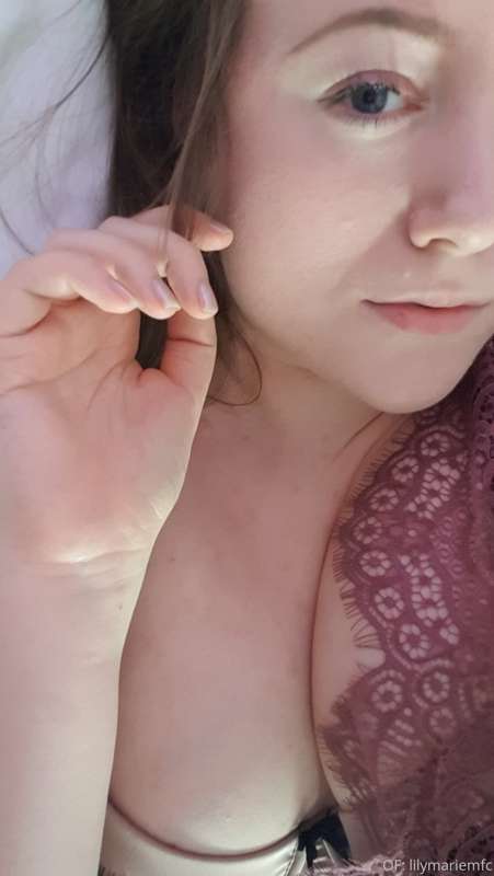 Throwback: December 2019, I should wear that lingerie again .. 4