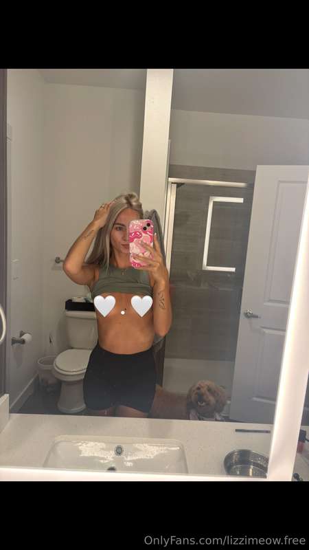 Unlock to see my pretty pierced nips🤍🥰