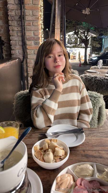 I can’t help it… I’m obsessed with a good dinner 🍽️ Candleli..
