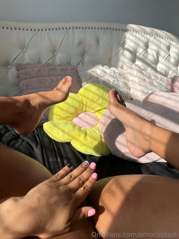 Just trying to show off my sexy nails that I did myself 💅 Wh..