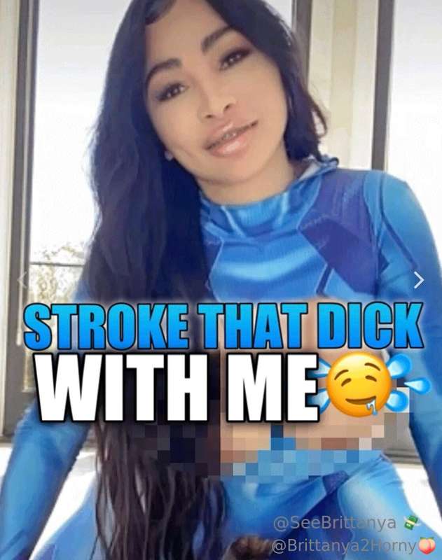STROKE THAT DICK WITH ME 🥵 I was sitting on the couch and su..