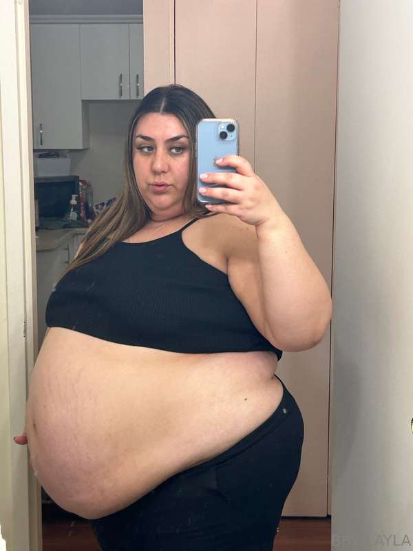 My belly is hanging more and more these days it’s getting so.. 3