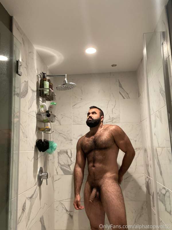 Shower Shoot 🚿📸
“Like” this post if u wanna vid of me stroki.. 2