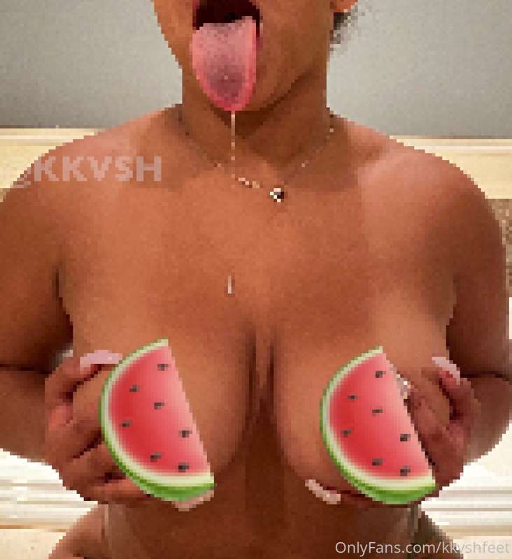 UNLOCK TO watch me undress this Bikini. Watch me twerk and s..