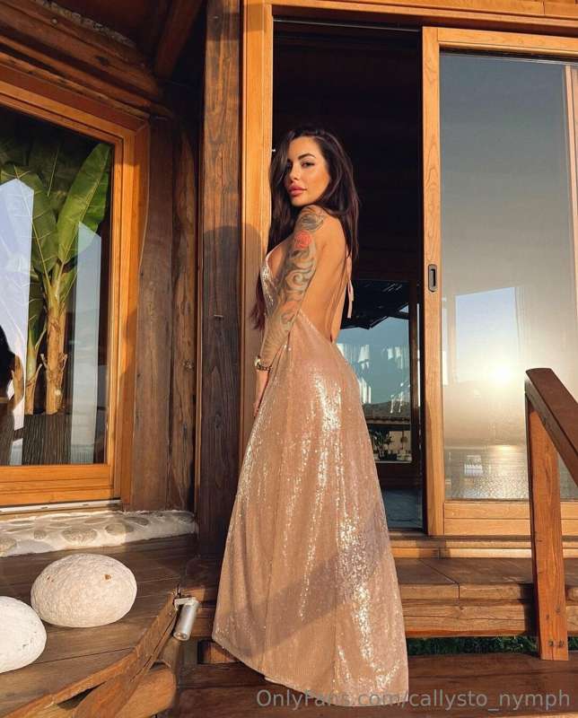 I feel like a real princess in this dress...and a queen with..