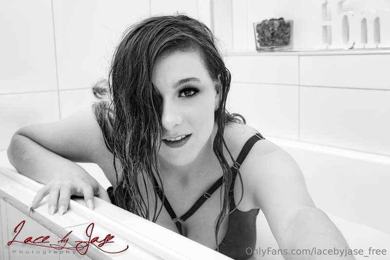 Full Set. 38 Images. 19