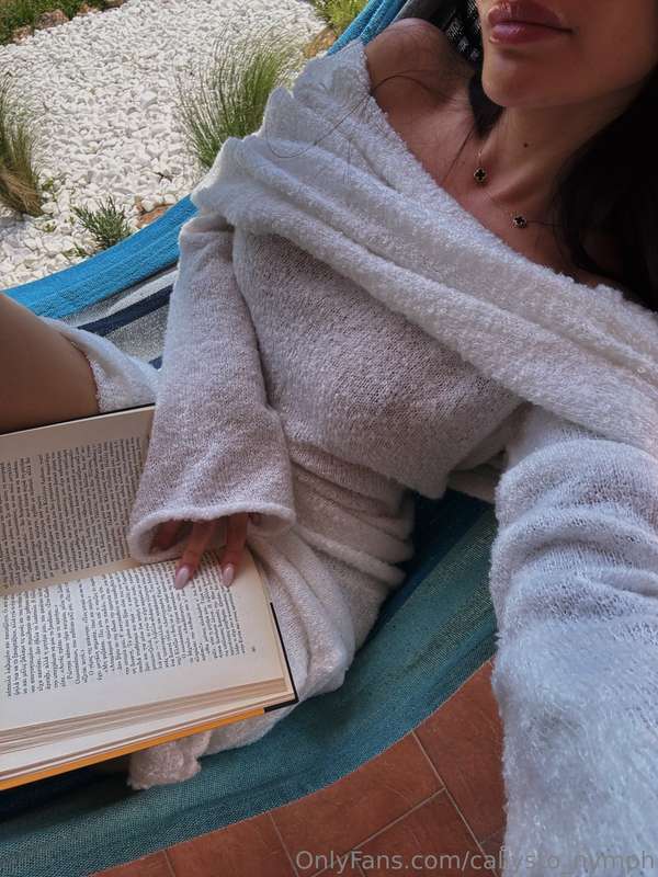 Lost in pages and daydreams…This book has me thinking about .. 1