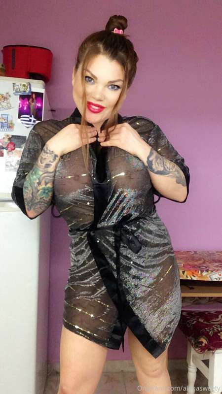 What do you think is under this translucent robe? ;)

@alena..
