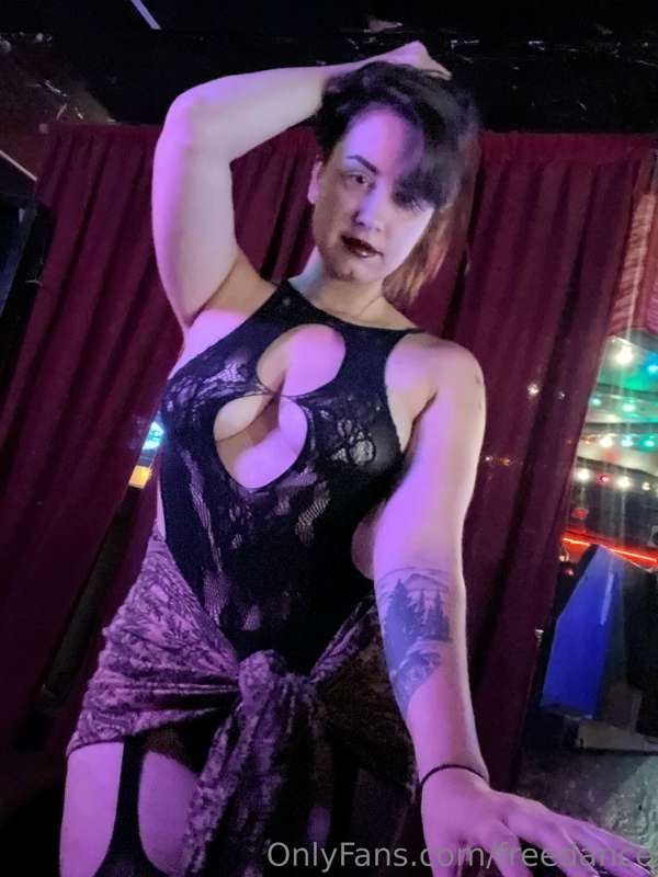 I want to do something special soon 🥰😘

Maybe a huge content.. 1