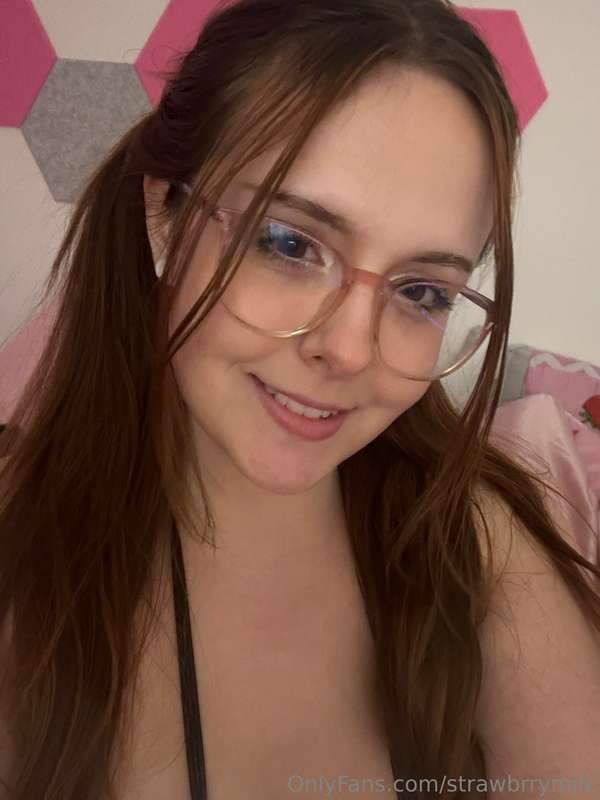 Can I be ur cuddly e girl ☺️ id even play video games with y..