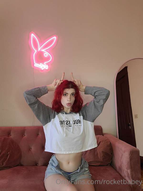 bad bunnie 4