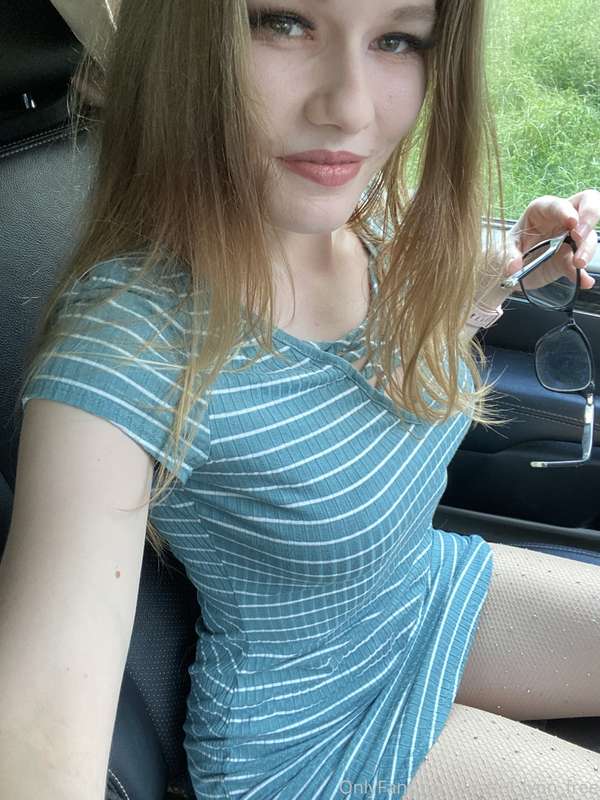 Swipe if you wanna see what I’ve got on underneath 🥰